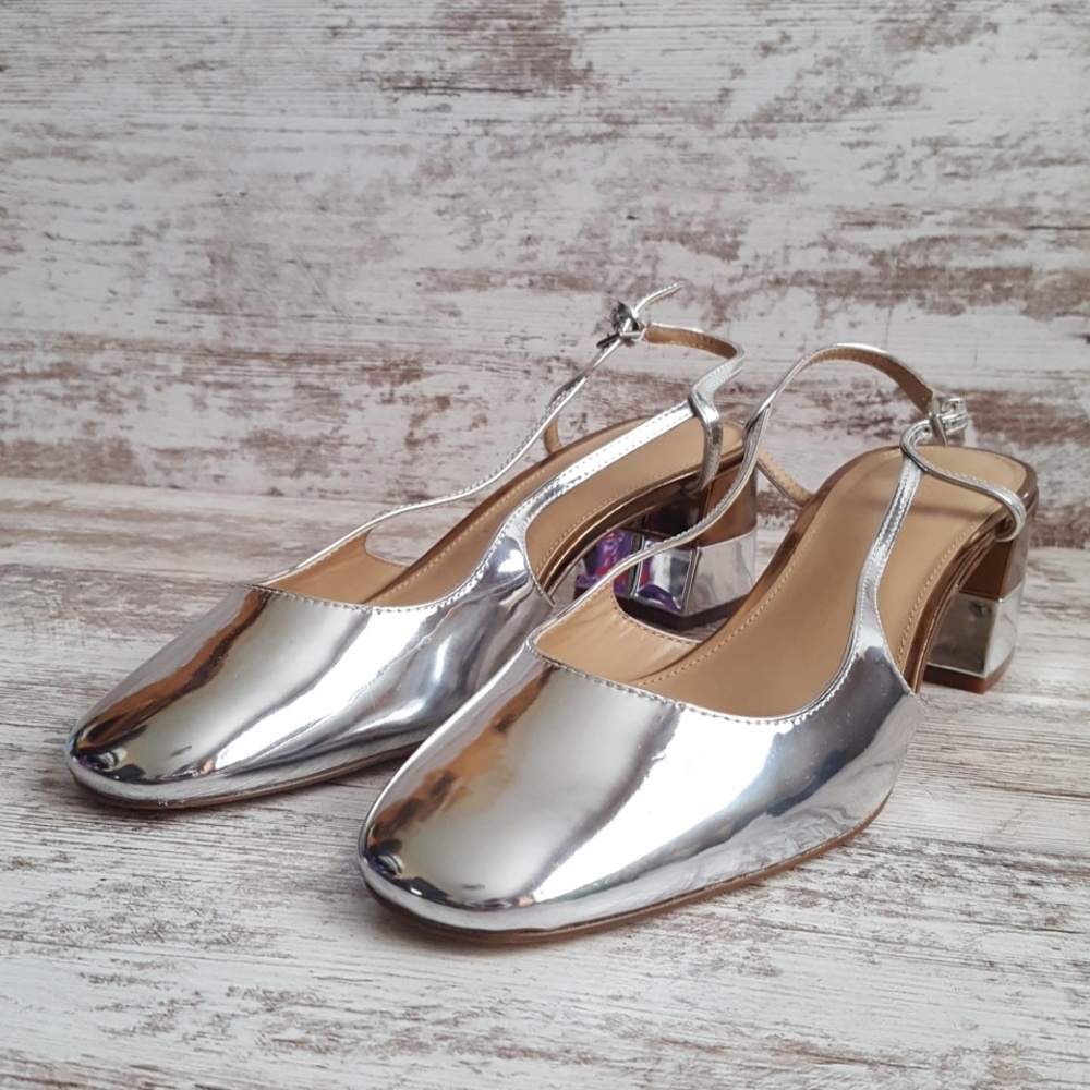 Like New Mirrored Silver & Bronze Low Heel